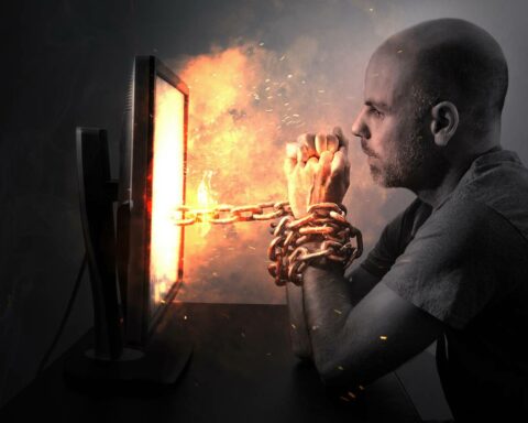 Schiavi o padroni di internet